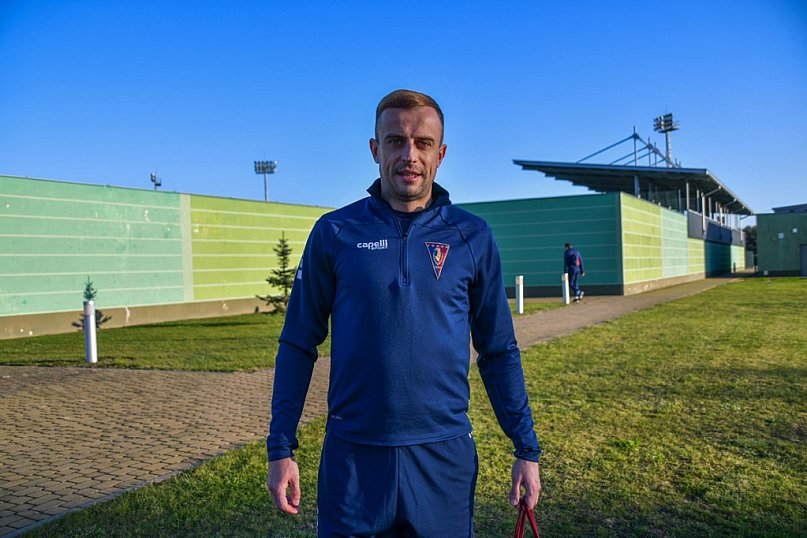 Zawodnicy Pogoni Szczecin ponownie trenują na boiskach w Uniejowie