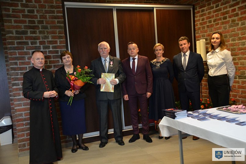 Wręczono medale a długoletnie pożycie małżeńskie