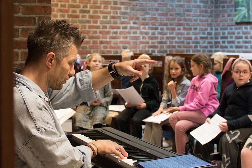 Most the Music i Adam Sztaba ponownie w Uniejowie