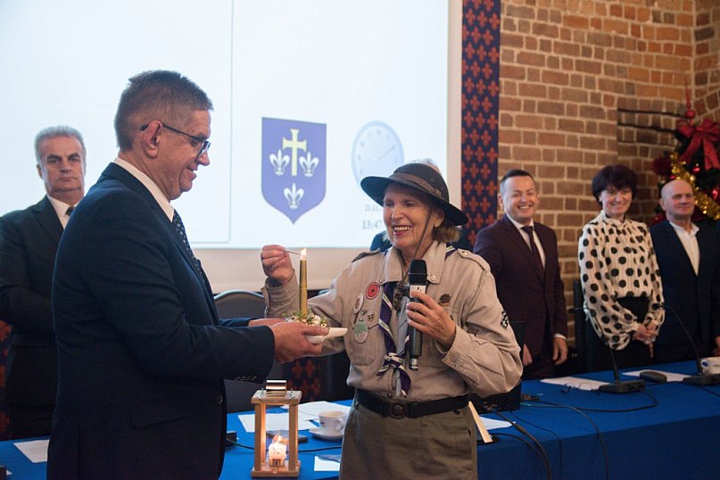 Świąteczna sesja Rady Miejskiej, czyli radni podzielili się opłatkiem