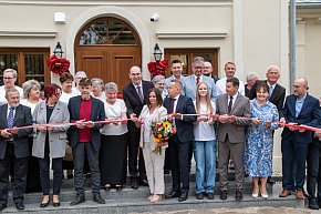 Remont zabytkowego dworku zakończony.-2258
