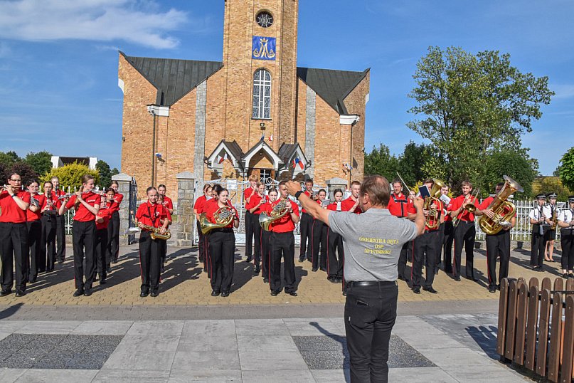 Orkiestry dęte osiemnasty raz zagrały w Spycimierzu