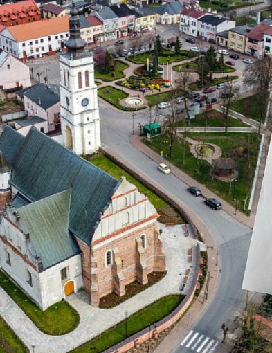 Uniejowska kolegiata ogłoszona bazyliką. Decyzja zapadła w Watykanie-15413