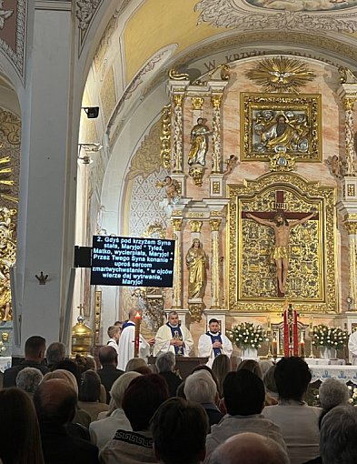 Spycimierz. Uroczyste odsłonięcie kopii Cudownego Obrazu Matki Bożej Jasnogórskiej-15558