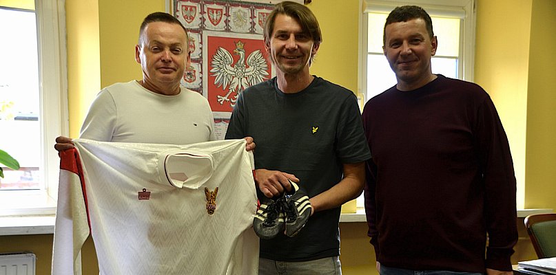 Do Uniejowa na wystawę piłkarską przyjechały nowe pamiętki od Ebiego Smolarka - 15663