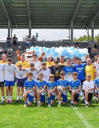 Piłkarski Dzień Dziecka z Uniejowską Akademią Futbolu. Kto zagrał na boisku?-15762
