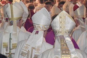 Biskupi po obradach. Krytyka ministerstwa i nowa komisja ds. nadużyć-15913