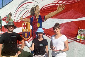 W Uniejowie powstaje mural z wybitnymi sportowcami. Już prawie gotowy-15940