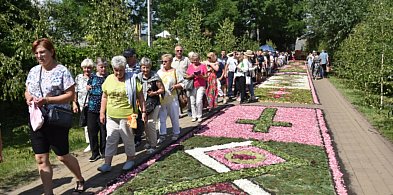 Boże Ciało. O której godzinie procesje w Uniejowie i Spycimierzu?-15959