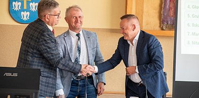 Burmistrz Uniejowa z wotum zaufania i absolutorium za 2024 rok. Jak wyglądał budże-16051