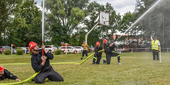 Druhowie i druhny z gminy rywalizowali podczas Miejsko-Gminnych Zawodów Strażackich
