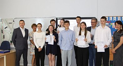 Stypendia Burmistrza przyznane. Łączna pula przekroczyła 50 tysięcy złotych-16171
