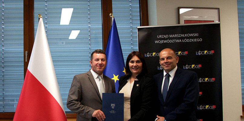 Podpisano umowy na granty dla sołectw z gminy Uniejów. Co zrealizują? - 16431