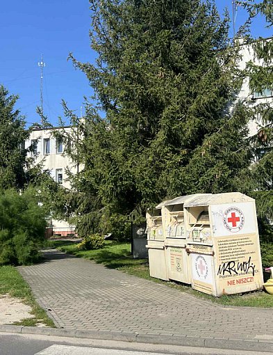 Czy kontenery na odzież znikną z Uniejowa?-16484