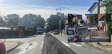 Powiat remontuje dwie ulice w Uniejowie. Do kiedy potrwają prace?  [FOTO]-16867