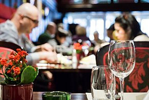 Posłowie chcą zmian w restauracjach. Gratis dla każdego gościa-16921