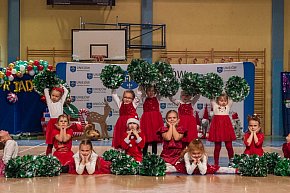 Mażoretki Driady Uniejów zatańczyły na VII Mażowigilii-2444