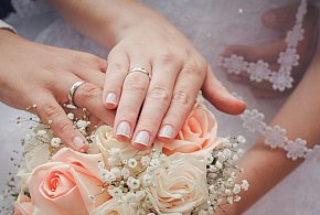 40 tys. zł za ślub i dziecko. PiS chce zachęcać do małżeństw i rodzicielstwa-17503