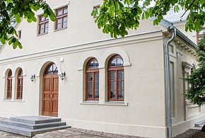 Kino w Dworku. MGOK zaprasza na  projekcję filmu „Sezony”-17521