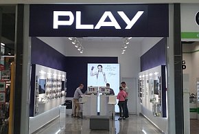 Potężna kara dla Play. Sieć ma zwrócić klientom pobrane środki-17668