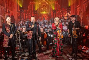 Wyjątkowy występ Golców w Uniejowie. Wystąpili z Uniejowską Grupą Wokalną