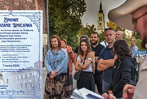 Zimowe zwiedzanie Uniejowa już 7 marca. Jędrzej i Angelika zapraszają na historycz