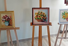 Kwiaty i pejzaże do końca kwietnia na wystawie w Uniejowie