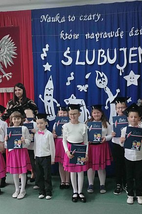 Ślubowanie Pierwszoklasistów w Szkole Podstawowej w Wilamowie-2398