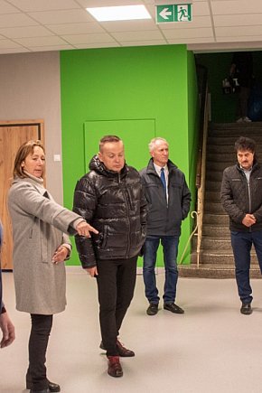 Nowa jakość edukacji w Uniejowie. Gmina zainwestowała w modernizację szkoły-2402