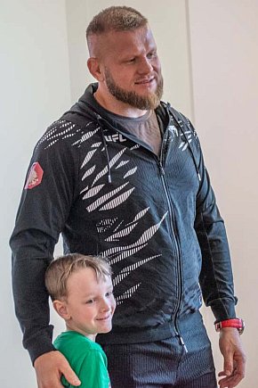 Tybura spotkał się z uniejowskimi przedszkolakami-2462