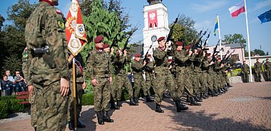 Gminne Obchody Święta Niepodległości w Uniejowie z udziałem wojska-17325