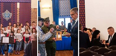 Radni podzielili się opłatkiem. Świąteczna Sesja Rady Miejskiej w Uniejowie [FOTO]-17803