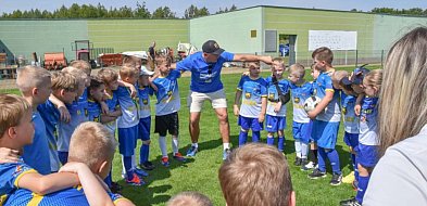 Uniejowska Akademia Futbolu rekrutuje. Dołącz do sztabu trenerskiego