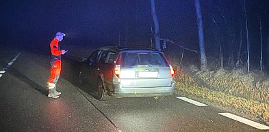 Ratownicy medyczni udaremnili rajd pijanego kierowcy. Miał dożywotni zakaz