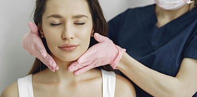 Jak wybrać dermatologa w Warszawie i kiedy nie warto zwlekać z wizytą