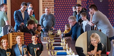 Bartosz Soćko zdobył Puchar Burmistrza Uniejowa. Wyniki turnieju szachowego