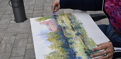 Uniejów w oczach artystów. Nadchodzi wystawa malarstwa „Indygo”