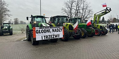 30 grudnia rolnicy wyjeżdżają na drogi. Gdzie kierowcy mogą spotkać utrudnienia?-17822
