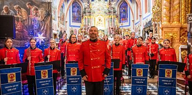 Muzyczne kolędowanie w uniejowskiej bazylice. Orkiestra zaprasza na koncert-17875