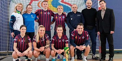 Policjantki i policjanci zagrali w Turnieju Halowej Piłki Nożnej FOTO