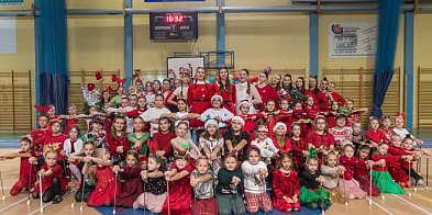 Poczuj świąteczny nastrój na koncercie uniejowskich mażoretek-17519