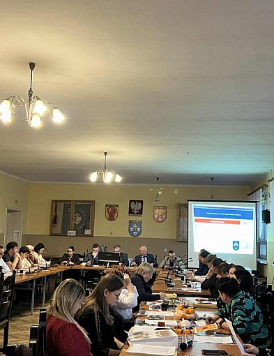 Radni w Uniejowie przegłosowali. Będą zmiany w podatkach i cenach za wywóz śmieci-17484