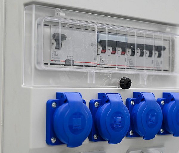 Dostawcy prądu pod presją. Te zmiany odczują odbiorcy-17887