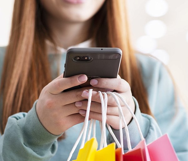 Zalando i Temu podpadły urzędowi. Klienci byli wprowadzani w błąd-17951