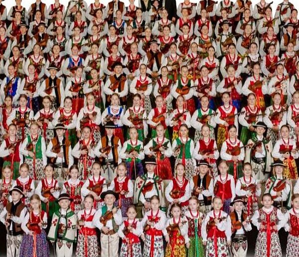 Mała Armia Janosika w Uniejowie. Koncert na Jubileusz św. Bogumiła