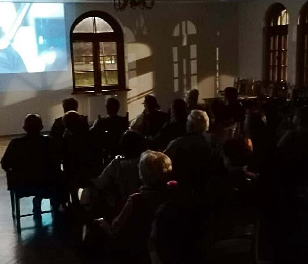 Wieczór filmowy w Uniejowie. MGOK zaprasza na seans w dworku
