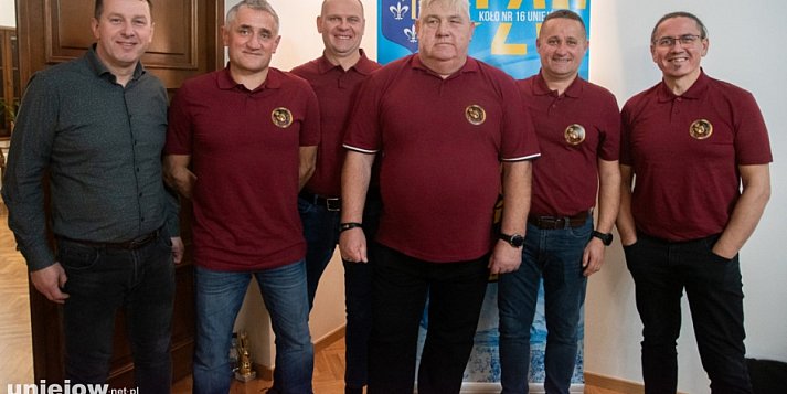 Wręczono puchar dla najlepszych wędkarzy roku 2025 [FOTO]