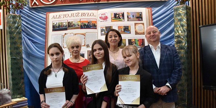 Zorganizowano jubileuszową galę i konkurs recytatorski [FOTORELACJA]