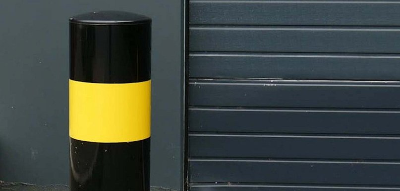 Słupki elastyczne – nowoczesne rozwiązanie dla bezpiecznej przestrzeni