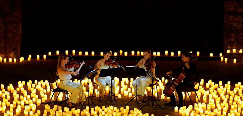 Koncerty w oprawie świec i muzyki na żywo